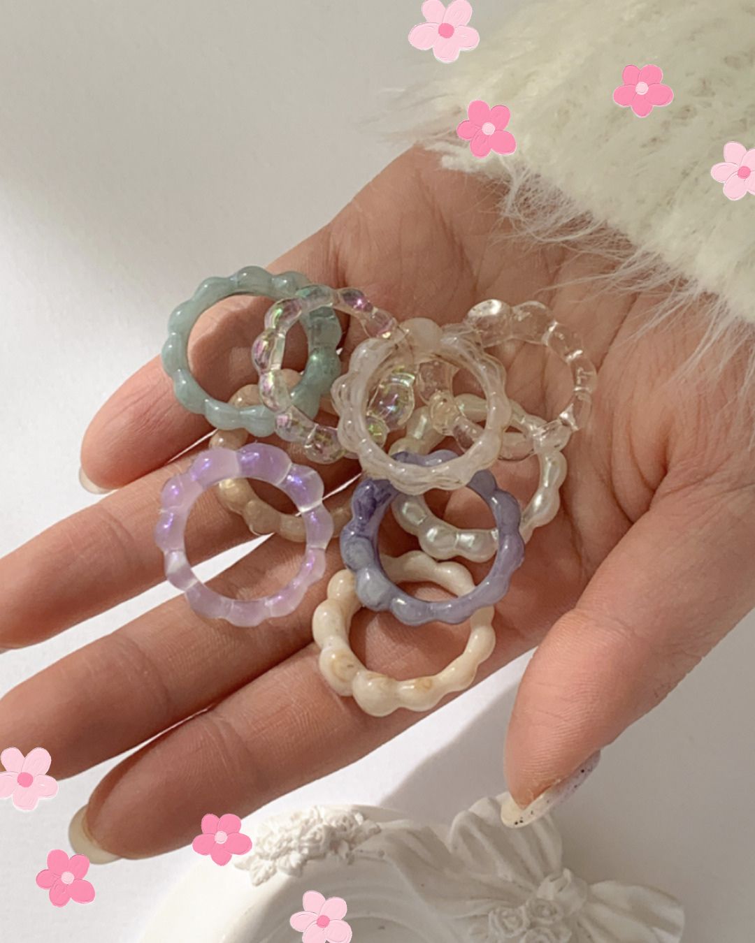 KEiKI Embossed Acrylic Ring