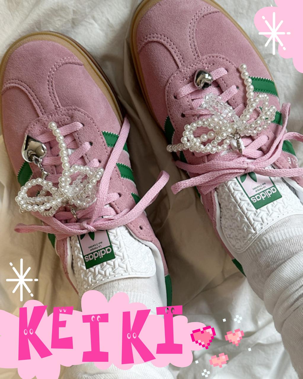 &nbsp;KEiKI Double Ribbon Sneaker Charm